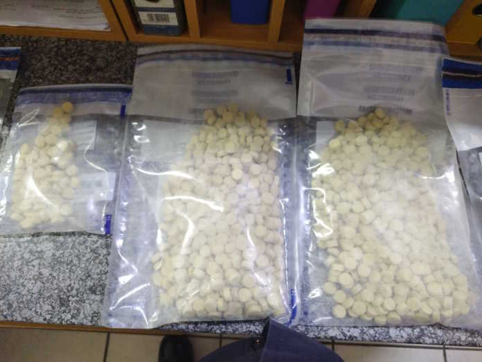 Robertson police confiscate drugs during vehicle check point