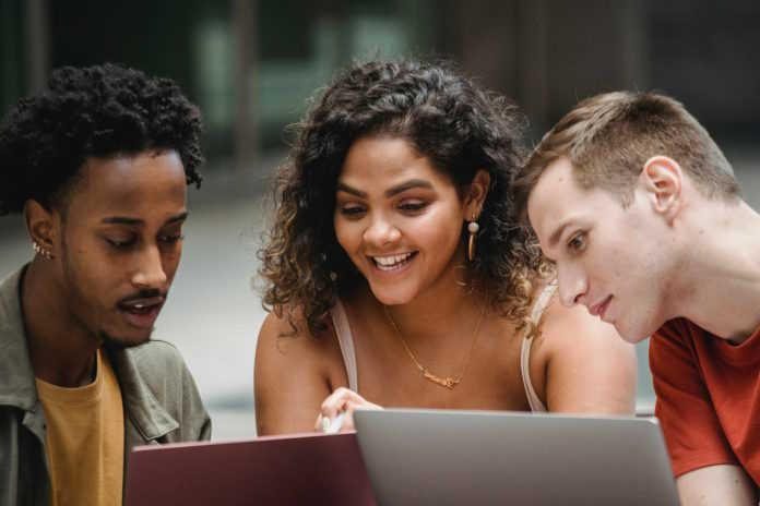 Mobile access systems score high in campus security and student convenience Mobile access systems score high in campus security and student convenience