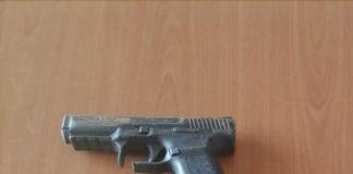 Suspect appears before court for possession of unlicensed firearm and ammunition