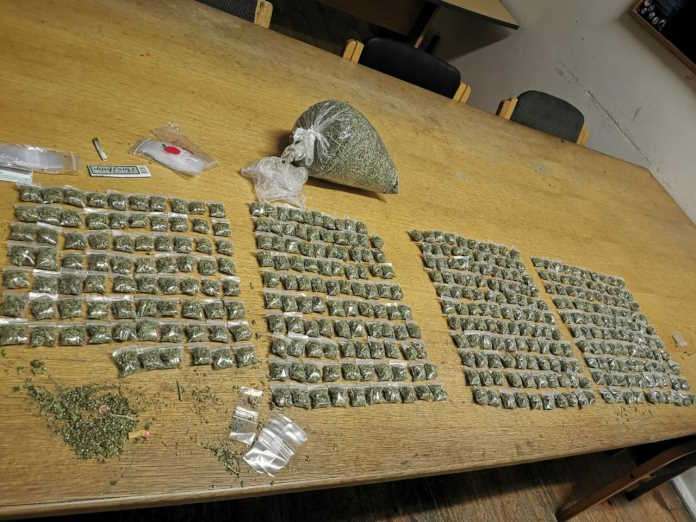 Police members rid the streets of drugs, Overcome Heights Police members rid the streets of drugs, Overcome Heights