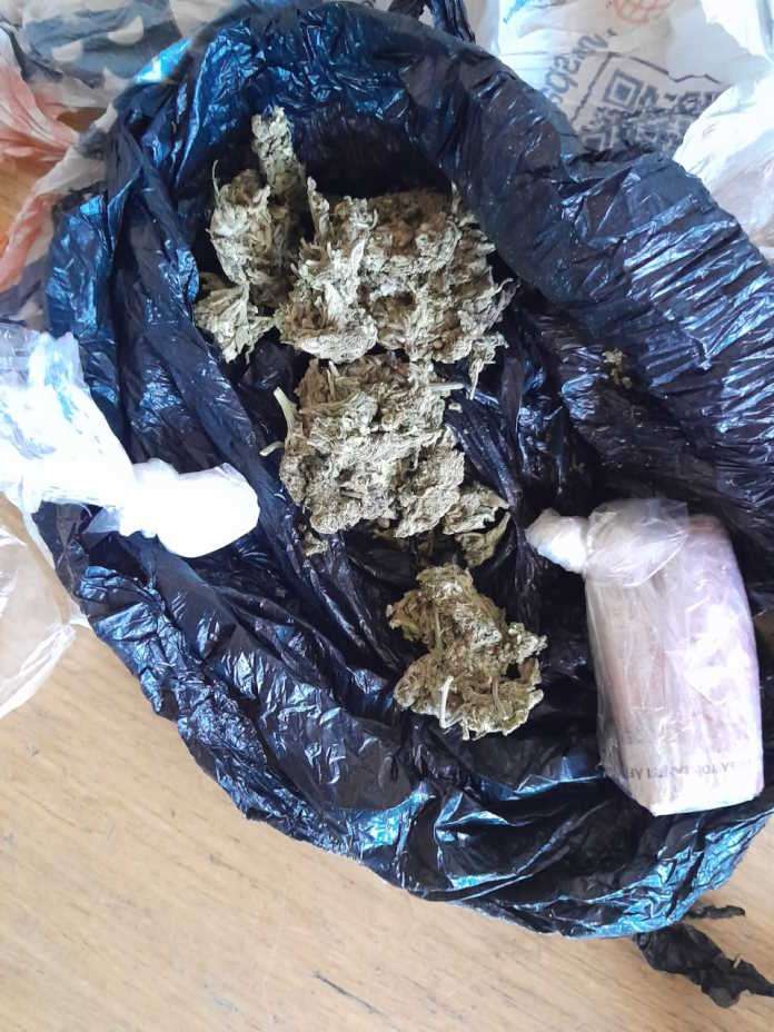 De Aar prison warder arrested for allegedly smuggling drugs into a prison De Aar prison warder arrested for allegedly smuggling drugs into a prison