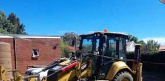Farmers on blue and white patrols prevent theft of tractor-loader-backhoe vehicle Farmers on blue and white patrols prevent theft of tractor-loader-backhoe vehicle