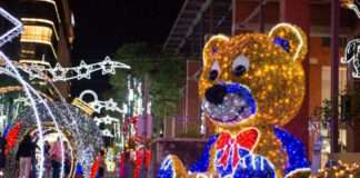 Melrose Arch lights up for Christmas