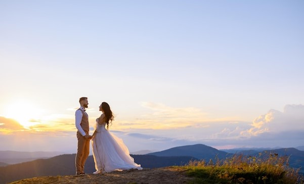 WHY RESORTS ARE THE PERFECT VENUE FOR A DESTINATION WEDDING