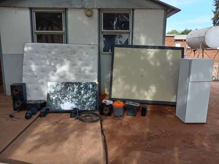 Joint intelligence driven operations leads to arrest of suspects and recovery of suspected stolen goods in Giyani