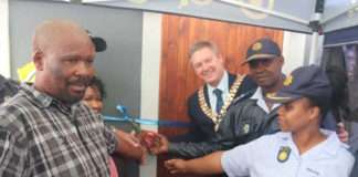 Da Gamaskop CPF hands over house to Mossel Bay family Da Gamaskop CPF hands over house to Mossel Bay family