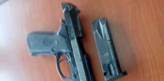 Police recovered an unlicensed firearm at a roadblock - suspect arrested