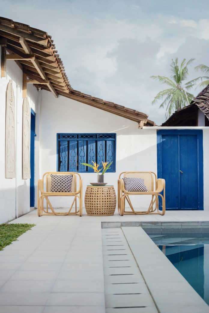 Outdoor living is bright and easy with Plascon