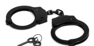 Three suspects arrested for possession of two reportedly stolen vehicles near Lebombo