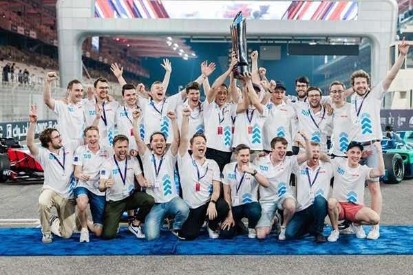 TUM Races to Victory at ASPIRE’s Inaugural Abu Dhabi Autonomous Racing League at Yas Marina Circuit TUM Races to Victory at ASPIRE’s Inaugural Abu Dhabi Autonomous Racing League at Yas Marina Circuit