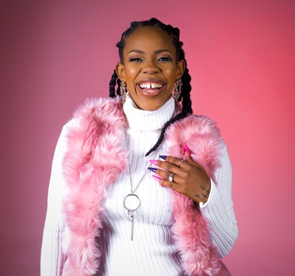 Driving home will never be the same again as super mom of 6, Lebang Kgosana set to host Drive time show on 919 fm! Driving home will never be the same again as super mom of 6, Lebang Kgosana set to host Drive time show on 919 fm!