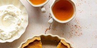 Celebrate Halloween the South African way with this scary-good Laager Rooibos Pumpkin Pie! Celebrate Halloween the South African way with this scary-good Laager Rooibos Pumpkin Pie!