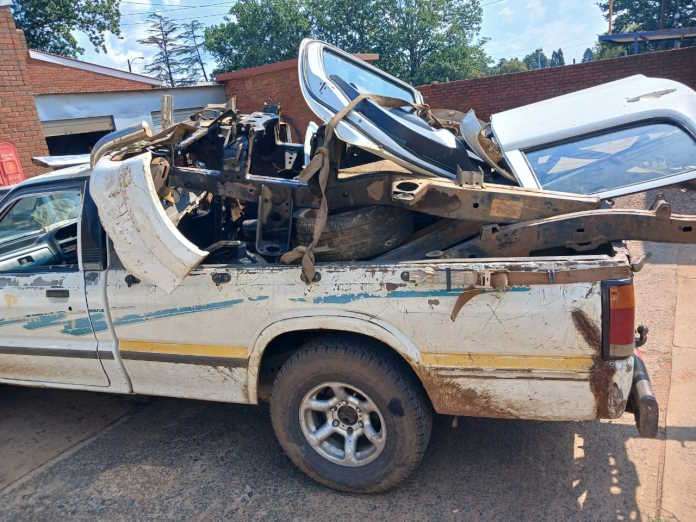 Two Zimbambwean nationals arrested by police for possession of stolen state vehicle body parts Two Zimbambwean nationals arrested by police for possession of stolen state vehicle body parts