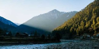 Romantic Getaways in Kashmir: A Dream Honeymoon Spot
