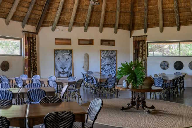 Travel lounge