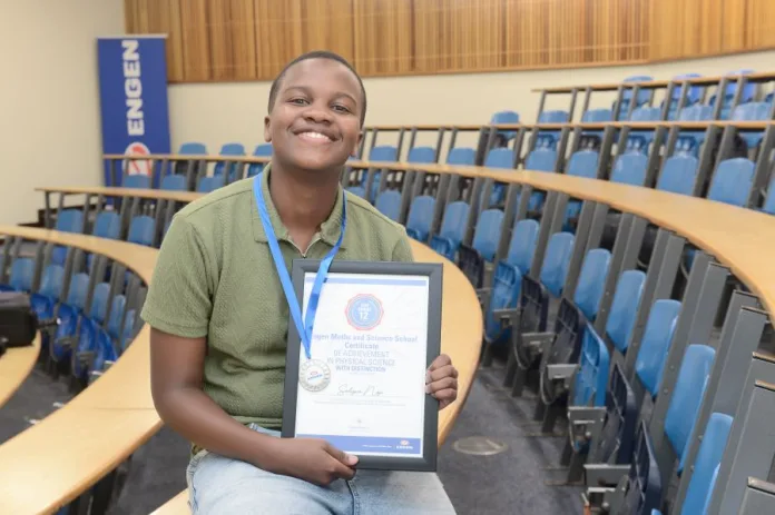 Salizwa Noji was awarded a bursary from Engen to studying chemical engineering
