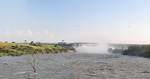 Four additional sluice gates opened at Vaal Dam