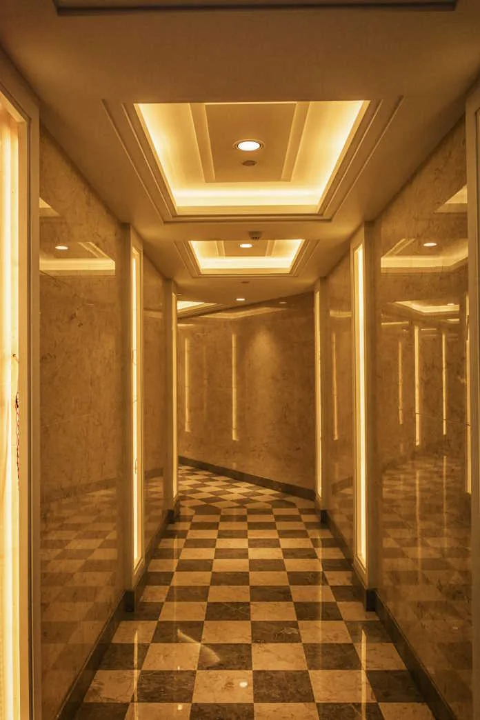 Floating Ceiling with Cove Lighting