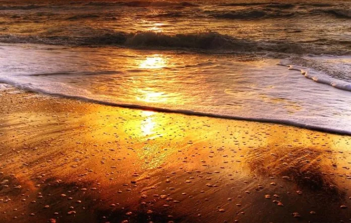 sunset-at-the-beach sunset-at-the-beach