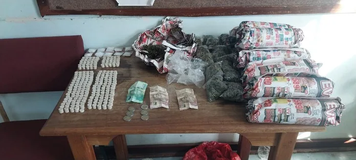 3 Police Arrest Suspect with R30,000 Worth of Drugs in Ginsberg Raid