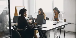 SA’s Largest Working Women Report: The Real Drivers of Retention and Attraction SA’s Largest Working Women Report: The Real Drivers of Retention and Attraction