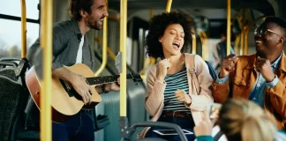 Connecting on the move – Making friends while you Travel Making friends while you Travel