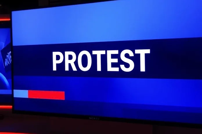 protest0 Workers Block Key Trade Route R50 in Protest Over Unpaid Wages