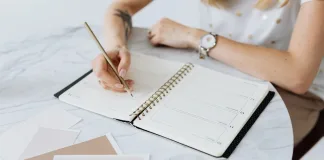Widowed and Unprepared: Why Every South African Woman Needs ‘The Talk’ About Finances