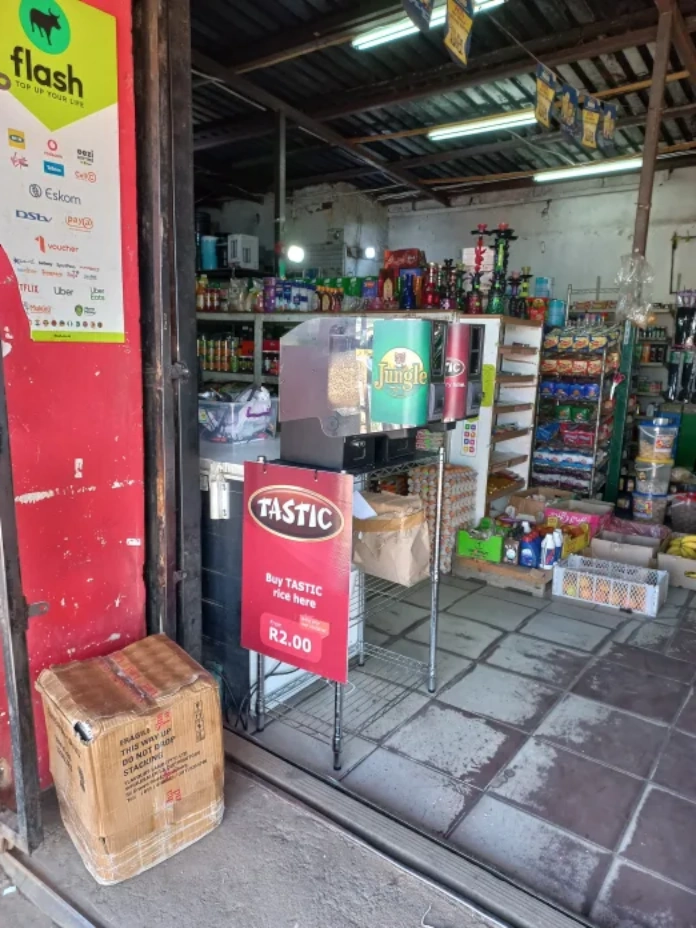 Smartfill calls on FMCG brands to join circular innovation drive in Thembisa Smartfill calls on FMCG brands to join circular innovation drive in Thembisa