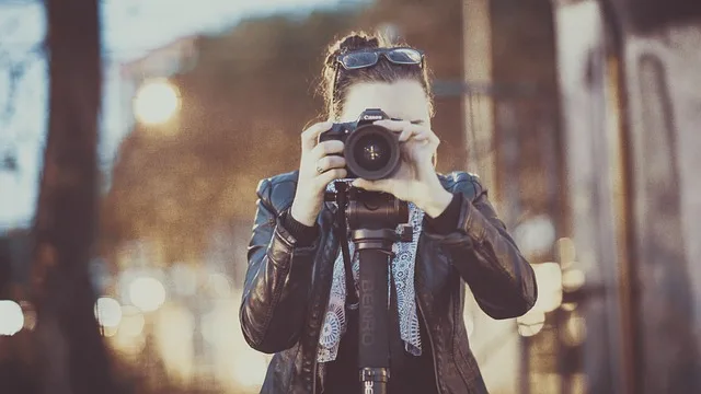 photographer-2179204_640 Portfolio for a Photographer in AI website Builder