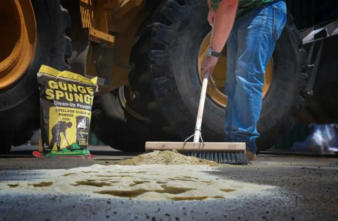 Gunge-Spunge-1536x1004 Gunge Spunge® is a non-flammable absorbent mineral product that fully contains and removes oil and other liquid spills without leaving behind a residue.