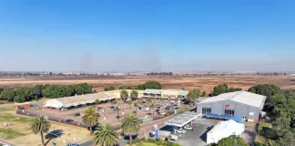 High Street - Sunward Park