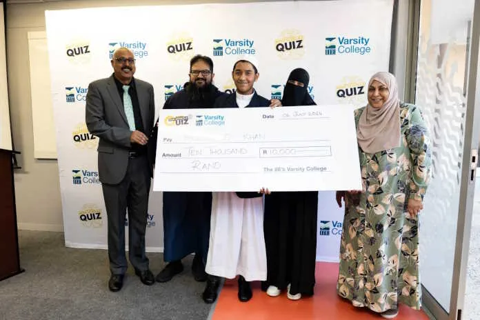 IIE-VC-National-High-School-Quiz-2024-Winner_Mohammed-Khan-with-his-family-1536x1024 IIE VC National High School Quiz 2024 Winner, Mohammed Khan with his family