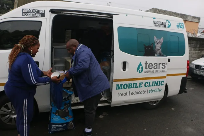 IMG_9858 Help feed hungry pets and keep them in their loving homes this Mandela Day