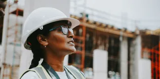 WHAT WOMEN BRING TO MALE-DOMINATED INDUSTRIES WHAT WOMEN BRING TO MALE-DOMINATED INDUSTRIES