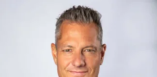 Virtual cards and mobile credit fuelling SA’s transition to a cashless economy Jason Sive, CEO Mobicred and RCS Digital Executive