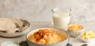 Baked Cauliflower with Creamy Cheese Sauce