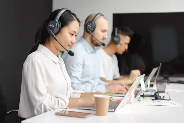 pexels-mikhail-nilov-7682340 From Startups to Enterprises: These Platforms Are Transforming Customer Service in 2025