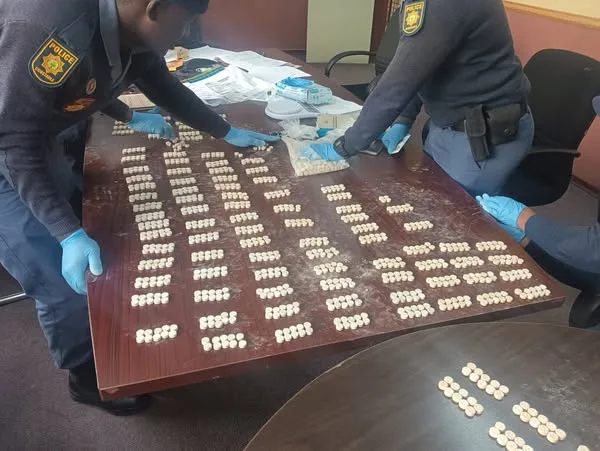539459183_1194878935997078_2788277204292644111_n Suspect Arrested with R54,000 in Mandrax Tablets at N8 Roadblock