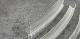 Fixing Shower Door Leaks in the UK