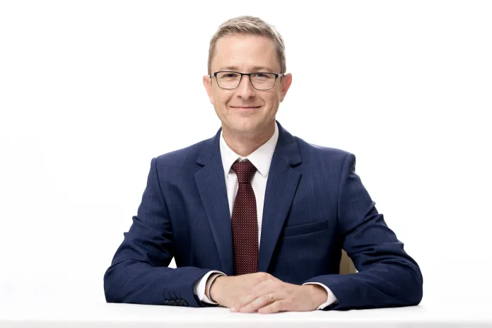Glen-McGavigan-Chief-Executive-Officer-Rosond-1 Glen McGavigan, CEO of Rosond