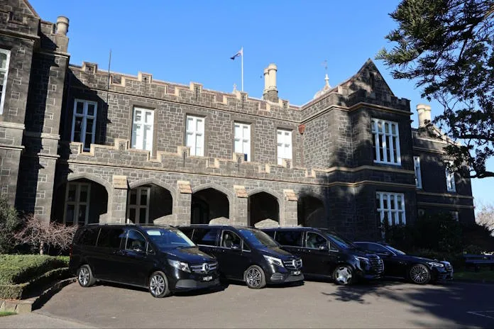 Luxury-Airport-Transfers-and-Chauffeur-Services-in-Melbourne Luxury Airport Transfers and Chauffeur Services in Melbourne: Travel in Style and Comfort