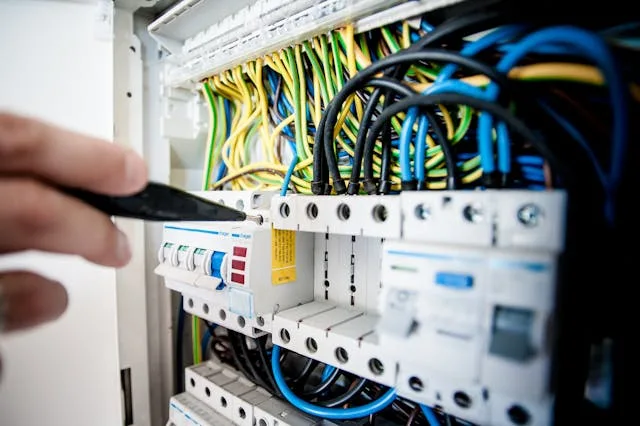 Safeguard-Equipment-from-Unexpected-Spikes How Surge Protectors Safeguard Equipment from Unexpected Spikes