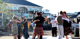 SUNSET TANGO AT THE V&A WATERFRONT