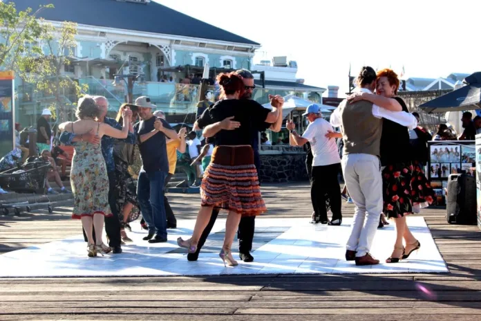 SUNSET TANGO AT THE V&A WATERFRONT