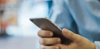 Stay Connected Anywhere: How eSIM io Transforms Travel Connectivity