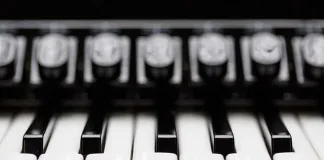 2025 Stage Keyboards For Live Performances: Expert Share Their Top Picks