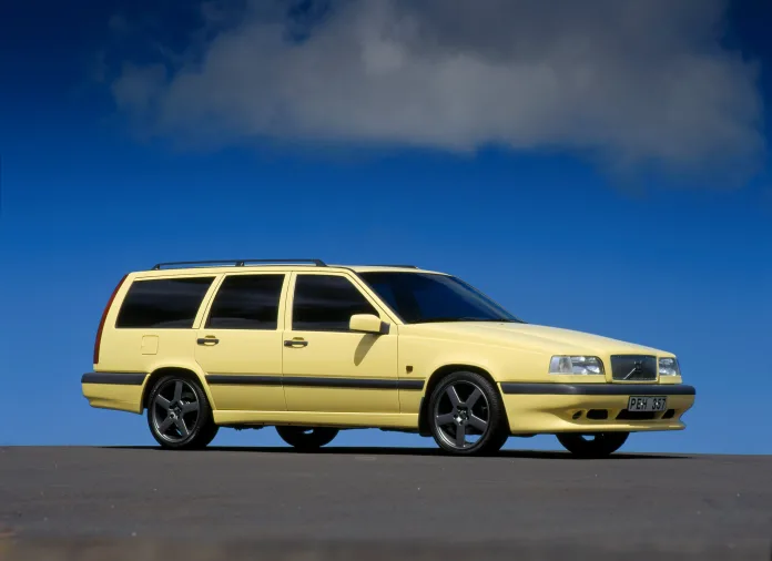 6380_Volvo_850_T5_R Volvo celebrates 30 years of the iconic 850 T-5R
