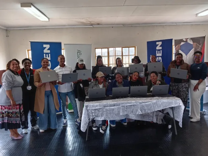 Front row (seated, left to right): Entreprenuers Buhle Mandlakazi, Sindiswa Mkhize, Zinhle Mzizi, and Mandisa Ndlovu. Back row (left to right): Boitumelo Matlala with Engen’s Dee Mdeka, and learners Boniswa Buthelezi, Lesego Mswanganyi, Nomathemba Phela-Dlamini, Zintle Mawaka, Sinethemba Majola, Phumzile Mngomezulu, Siziwe Zwane, Peggy Mkhabela, and Engen’s Gcinile Makathini.