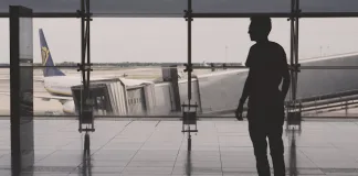 10 Must-Know Tips for Stress-Free Air Travel 10 Must-Know Tips for Stress-Free Air Travel